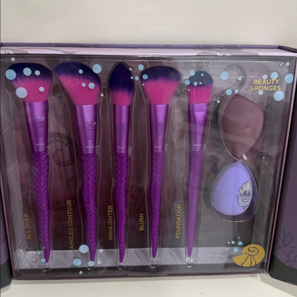 Disney Villains Ursula Blending Set of Face Brushes & Sponges